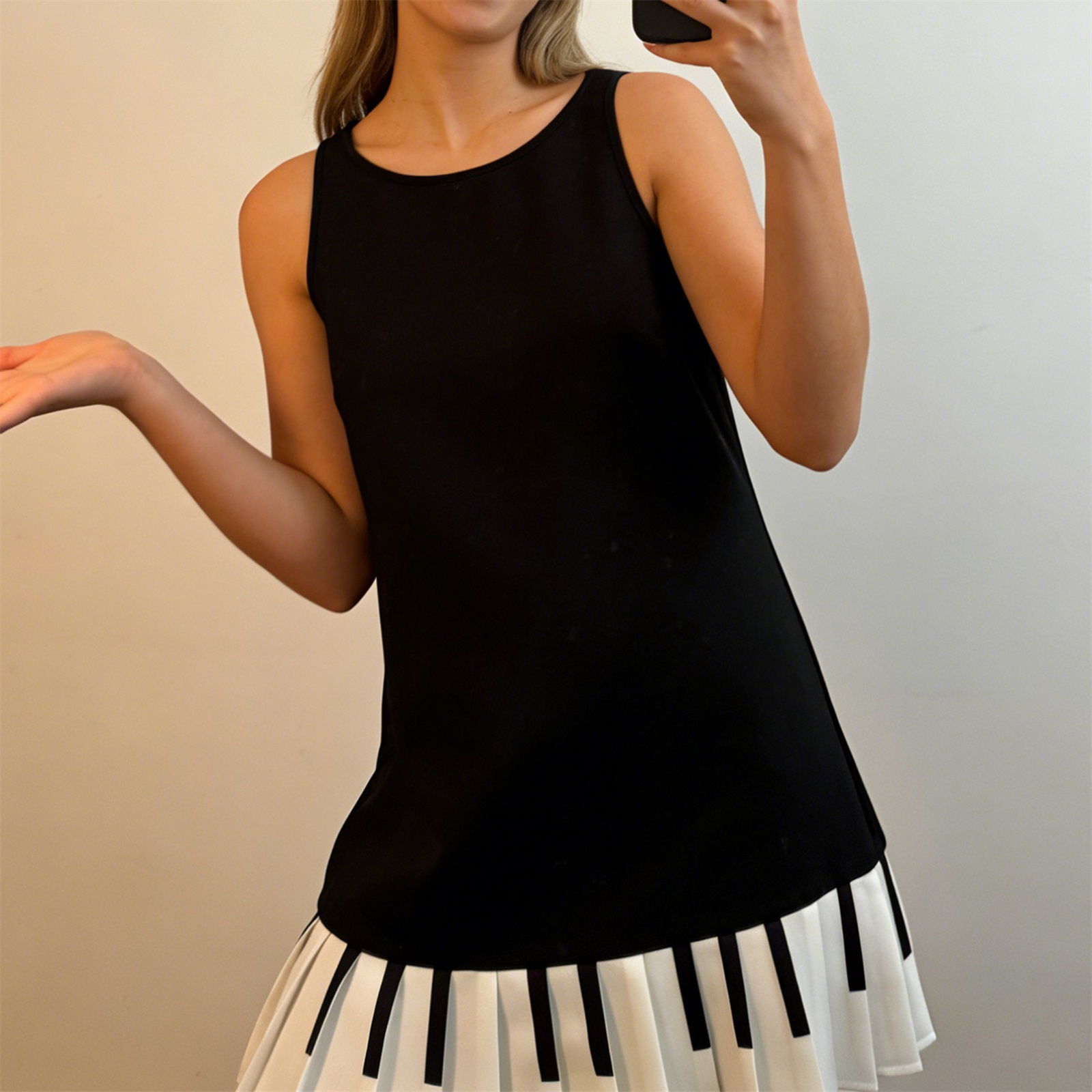 Y2K Backless Halter Mini Dress - Mini robe plissée avec clé de