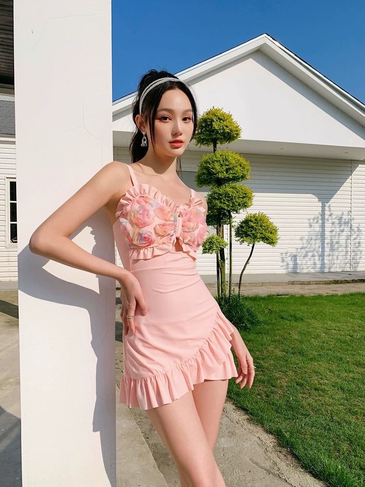 Maillot de bain une pièce jupe - Dresses avis et prix
